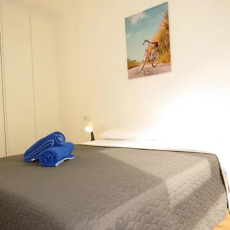 Rua Illa Pancha Viviendas Uso Turistico Apartment Ribadeo